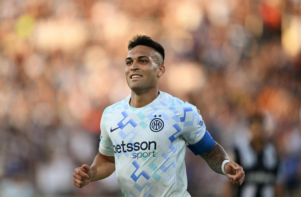 李霄鹏：希望球队能发挥出应有水平，明天奉献一场精彩的比赛