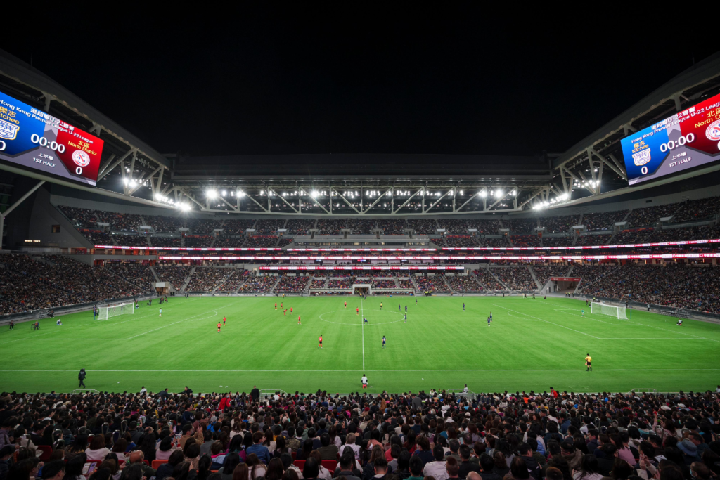 记者：埃斯特旺已抵达伦敦，周一将跟随切尔西训练